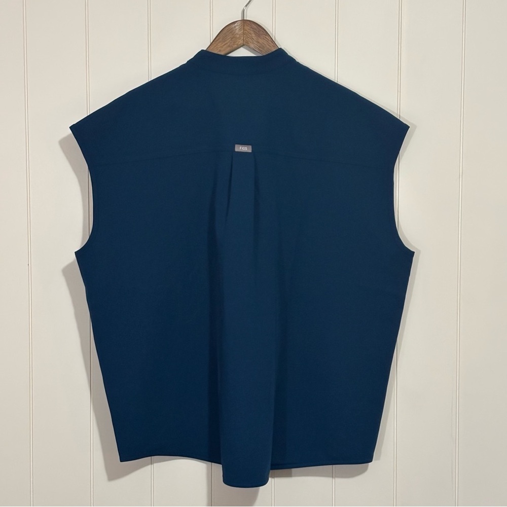 Figs Rafaela Three Pocket Scrub Top size XL - Picture 2 of 9
